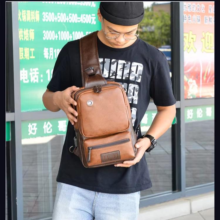 Noah | Reis Crossbody-Tasche aus PU-Leder mit Ladeanschluss