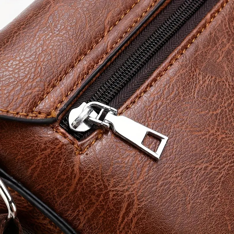 Lars | Minimalistische große Leder-Schultertasche