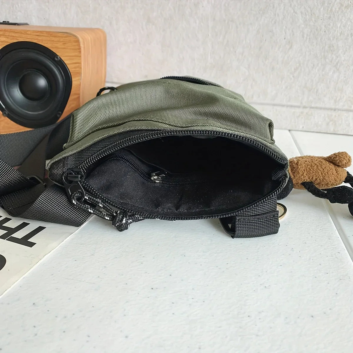 Noah | Kleine kompakte Canvas Crossbody Sling Tasche