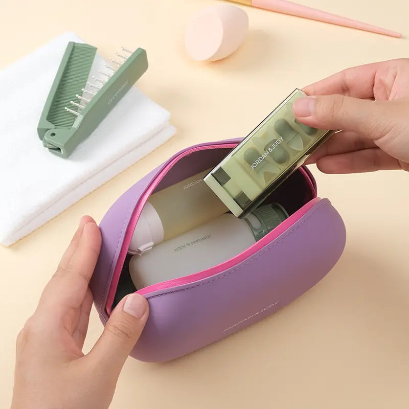 Emiliana | Vielseitiger, wasserdichter und geräumiger Kosmetikbeutel