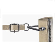 Elena | Kleine kompakte Schultertasche aus Kunstleder