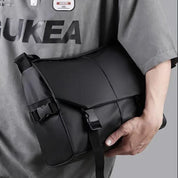 Mason | Wasserfeste Leder Crossbody Messenger Reisetasche