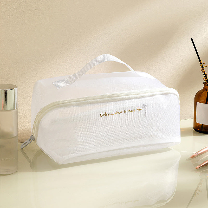 Mila | Geräumige Reisetoilettentasche aus Netzmaterial