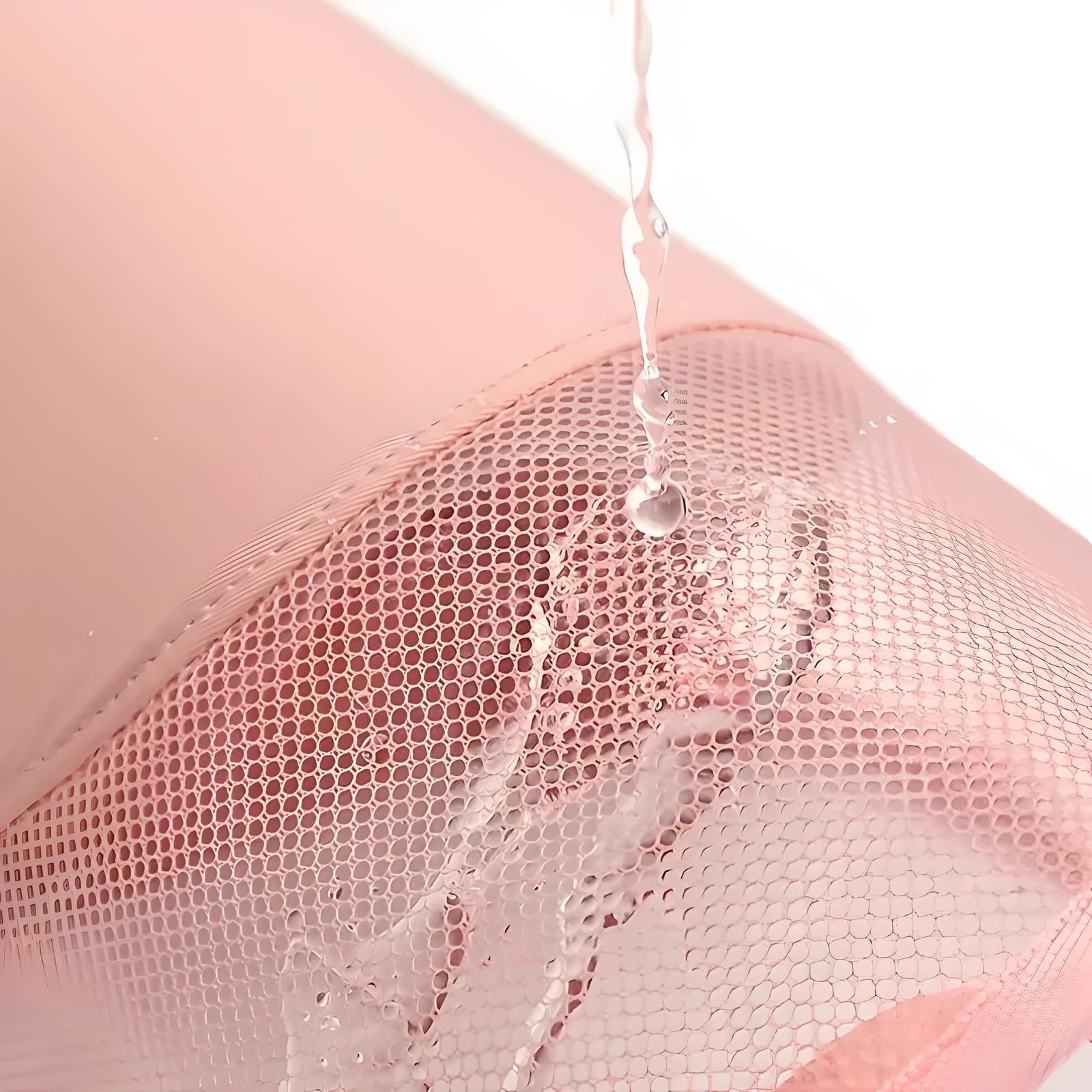 Scarlett | Kompakt und geräumig gestaltetes Make-up-Täschchen