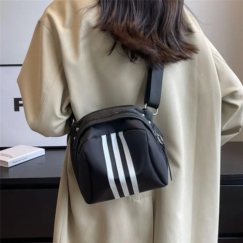 Lotte | Gestreifte Oxford Schultertasche