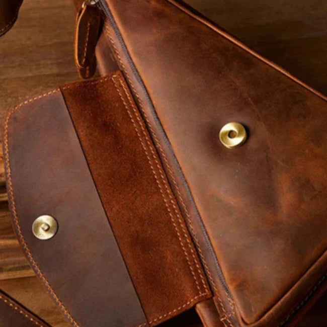Lars | Echtes Leder Dreieck Schultertasche