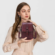 Livia | Klassische Latch Reisetasche Schultertasche