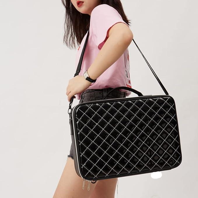 Barbara | Stilvolle und praktische Reise-Kosmetiktasche mit Rautenmuster