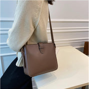 Ella | Minimalistische Schultertasche