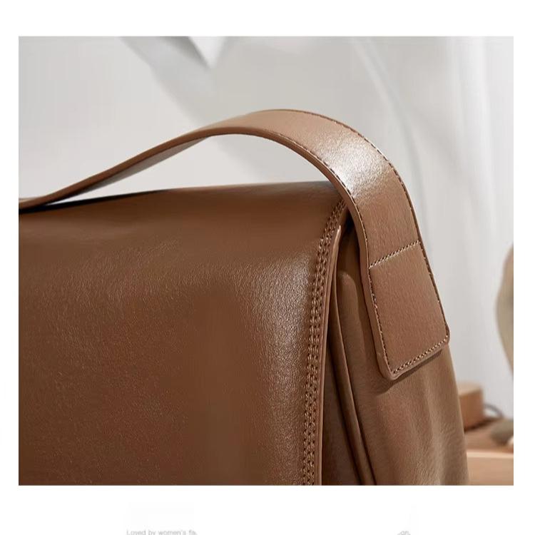 Vera | Trendige Umhängetasche mit Klappverschluss