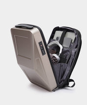 BANGE Erweiterbarer Anti-Diebstahl-Hartschalen-Rucksack mit USB-Anschluss und Organizer 8