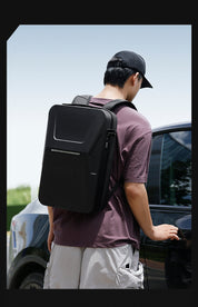 BANGE Wasserdichter Hartschalen-Rucksack mit TSA-Schloss für Business und Pendler 4