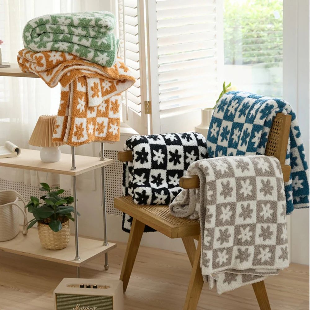 Dekorative Tagesdecke für Frauen mit Blumenmuster aus Mikrofaser 1