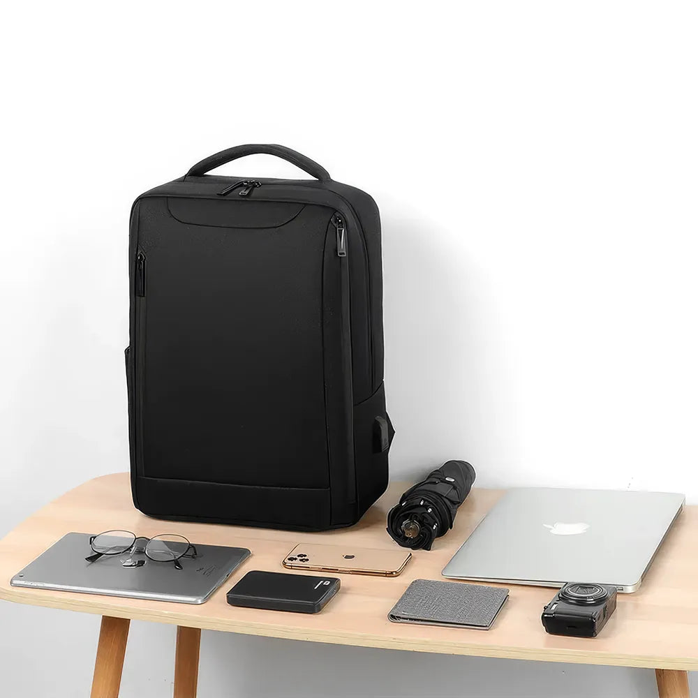 Diebstahlsicherer, wasserdichter Laptop-Rucksack mit USB-Ladefunktion 8