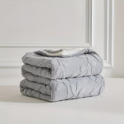 Elegante Sherpa-Decke für Damen – Luxuriöse Wärme und Stil 7