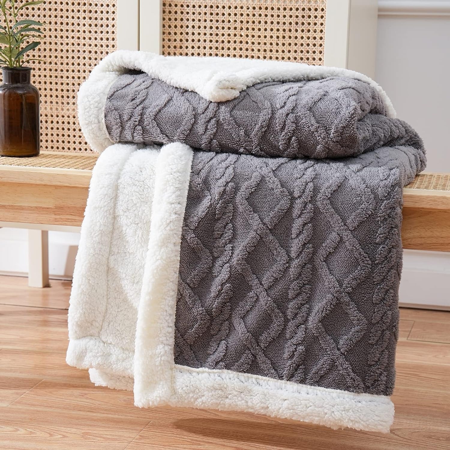 Kuscheldecke Grau 150x200 cm Sherpa Fleece Wende-Decke für Gemütlichkeit 1