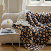 Kuscheldecke für Damen mit Retro-Blumenmuster aus Mikrofaser 7