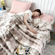 Kuschelige Fleece-Decke für Erwachsene mit einzigartigem Wellen-Tie-Dye-Muster 2