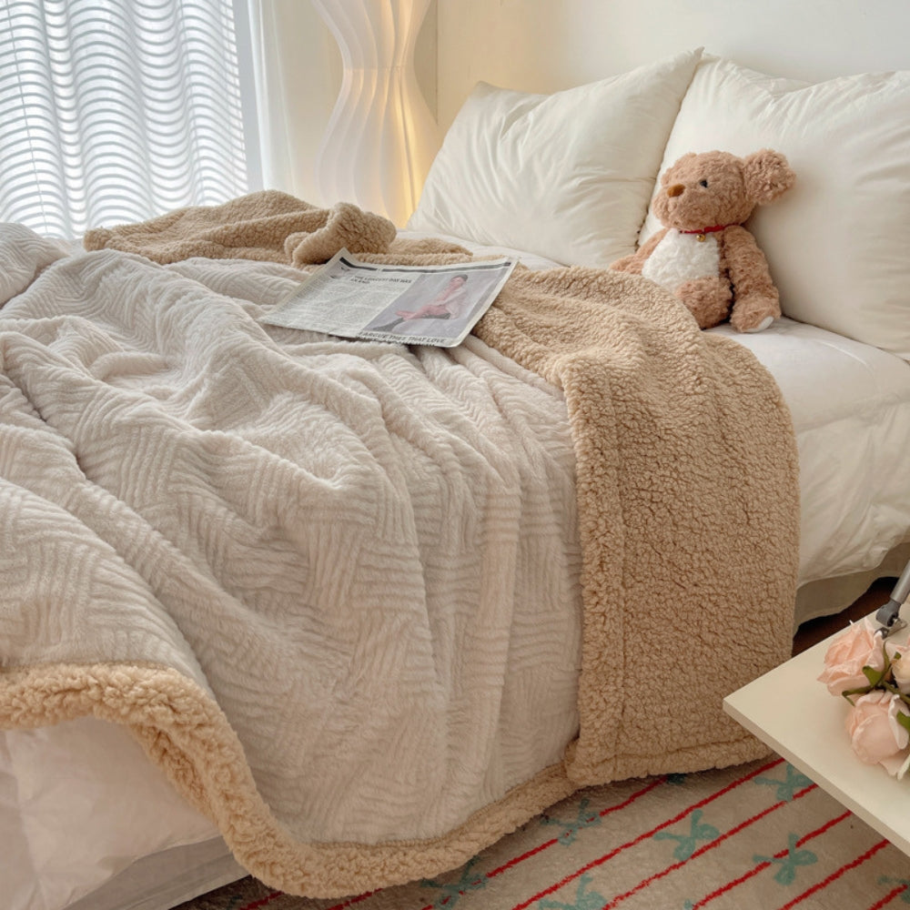 Kuschelige Jacquard Decke für Erwachsene aus Plüsch 0