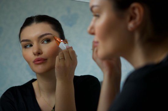 Makellosesbrow - Dual -Trimmer für Brauen und Gesicht im weißen Design 5