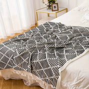 Moderne Kuscheldecke mit Diamantmuster aus Mikrofaser für Bett und Sofa 3