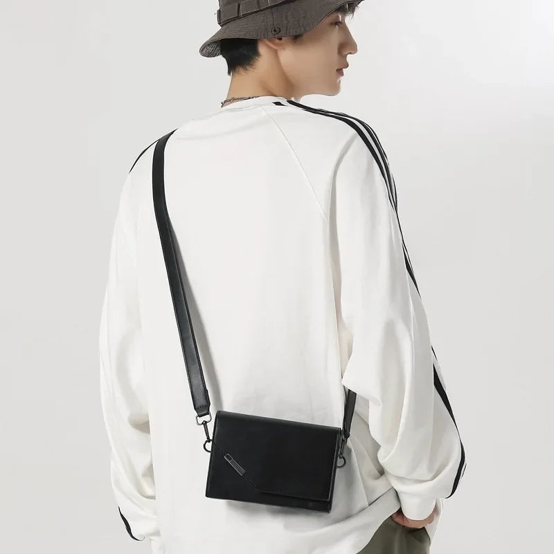 Noah | Schlichte Kleine Umhängetasche aus PU-Leder