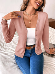 Dione | Leichte und Stilvolle Damenstrickjacke mit Knöpfen