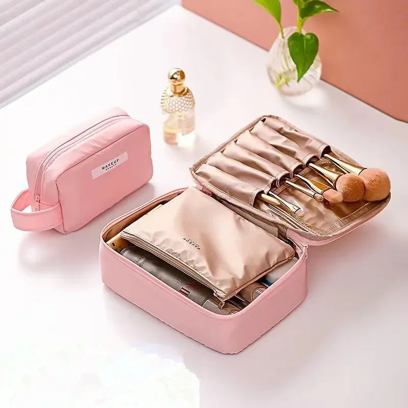Geräumiger wasserdichter Makeup- und Toilettenorganizer mit Reisdesign
