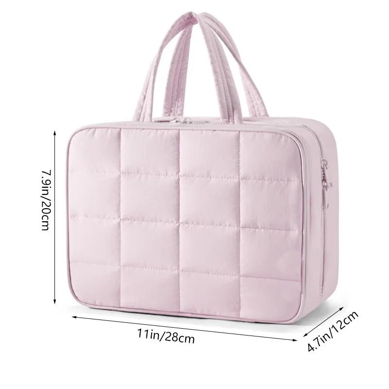 Kenia | Reisekosmetiktasche mit Makeup- und Toilettenartikeln sowie Schmuckorganisator