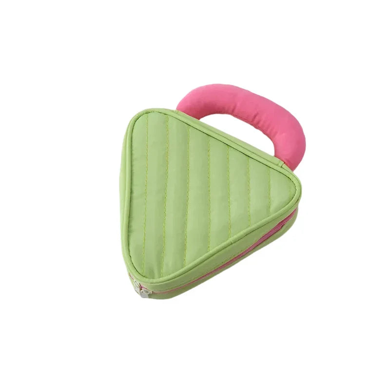 Bailee | Kosmetiktasche mit Farbkontrast im Dreiecksdesign