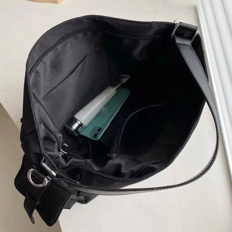 Ella | Große Kapazität Punk Leder Umhängetasche Motorrad