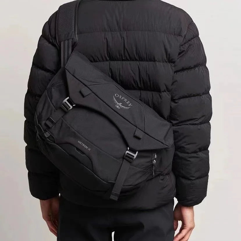 Dylan | Urban Umhängetasche Reisetasche mit Hi-Vis Regenhülle