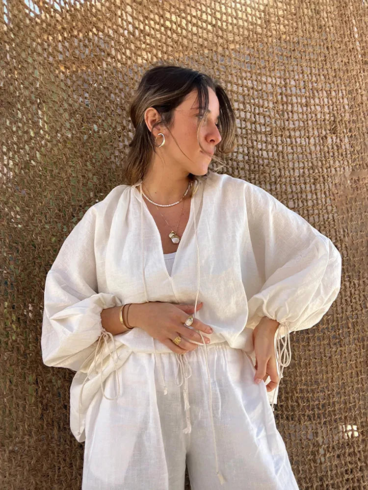 Zara | Elegantes V-Ausschnitt-Shirt und Rüschenshorts-Set