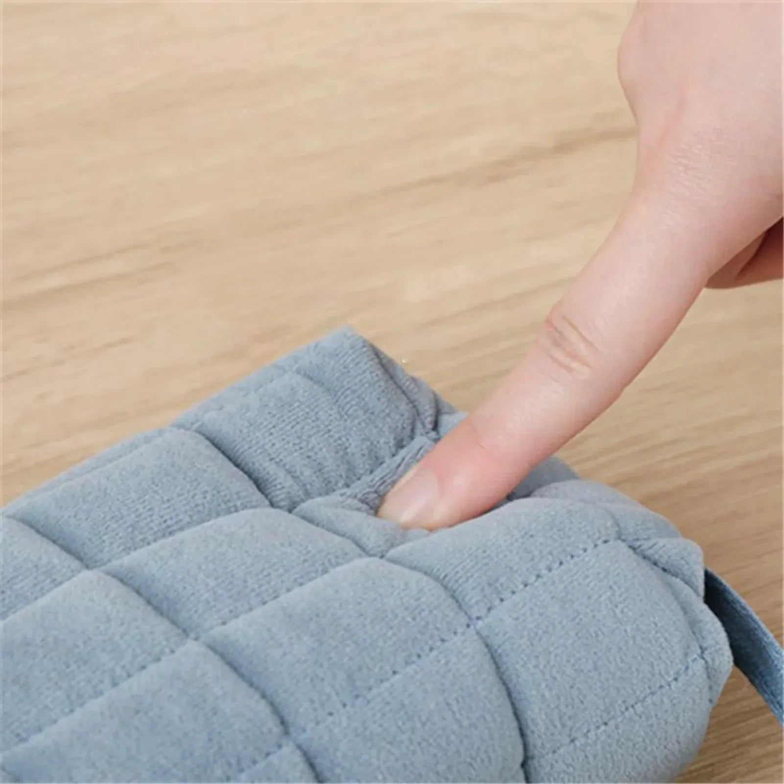 Yamileth | Karierter Plüsch-Make-up-Beutel