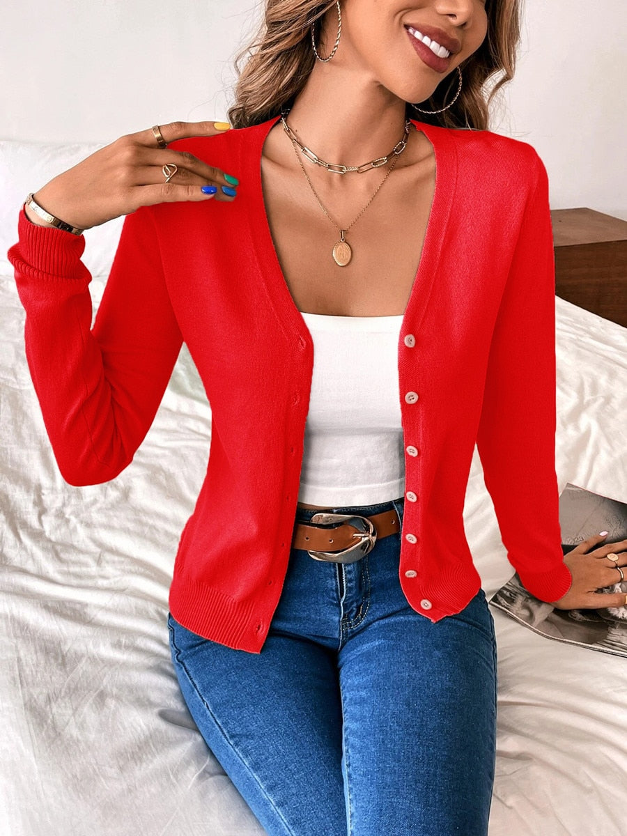 Dione | Leichte und Stilvolle Damenstrickjacke mit Knöpfen