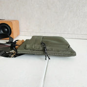 Noah | Kleine kompakte Canvas Crossbody Sling Tasche