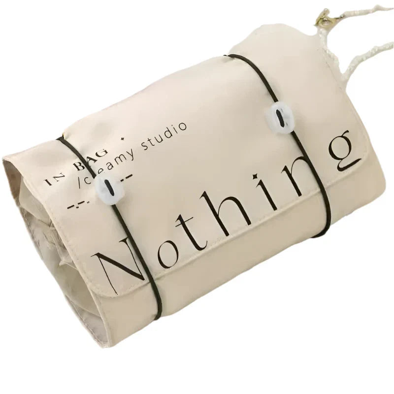 Aly | Praktische und platzsparende Roll-Up Kosmetiktasche