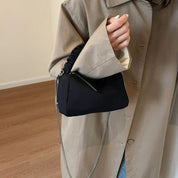 Mila | Cloud Gehäkelt Crossbody Sling Handtasche