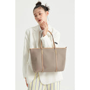 Stilvolle Umhängetasche mit großem Fassungsvermögen für Damen 3