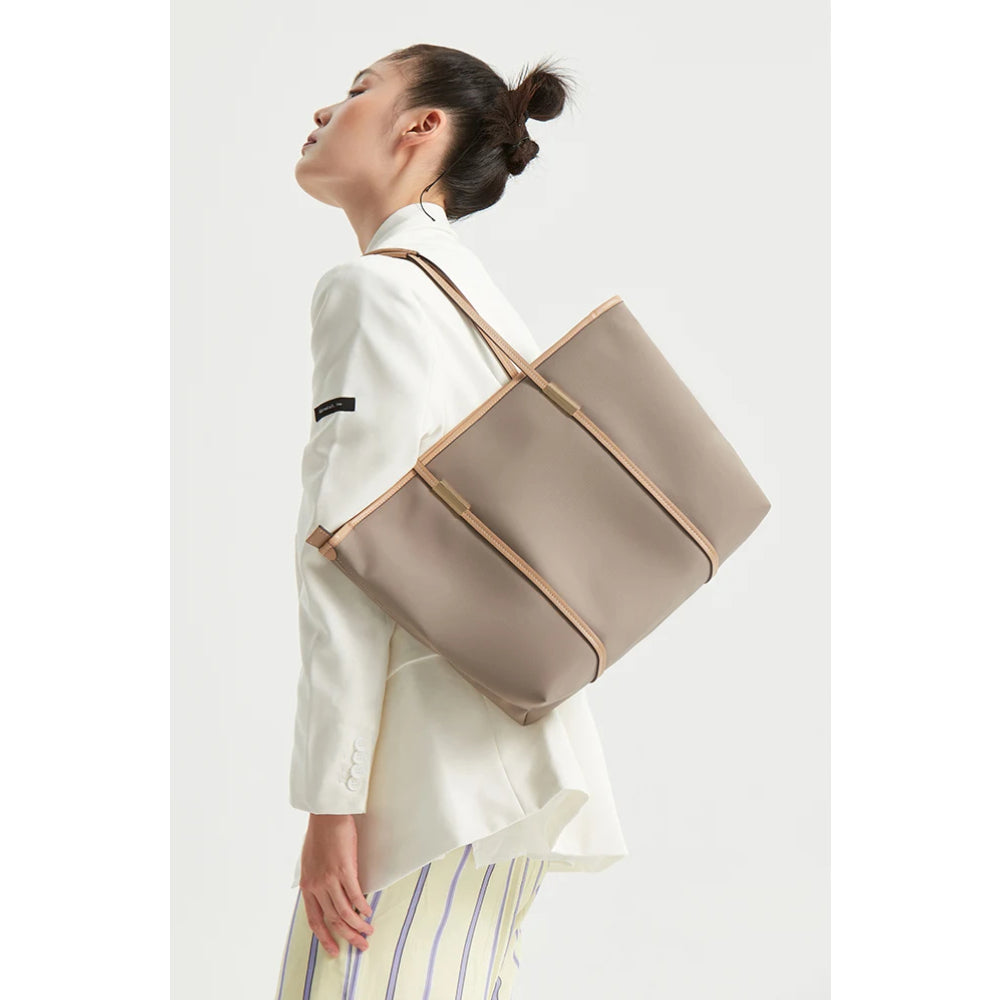 Stilvolle Umhängetasche mit großem Fassungsvermögen für Damen 5