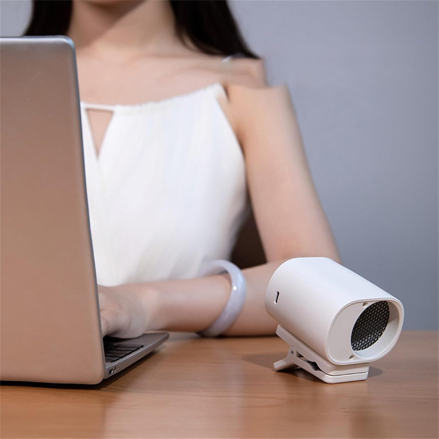 Tragbarer Auto-Clip-Ventilator – 360° drehbarer, per USB wiederaufladbarer Mini-Ventilator mit Klemme 3