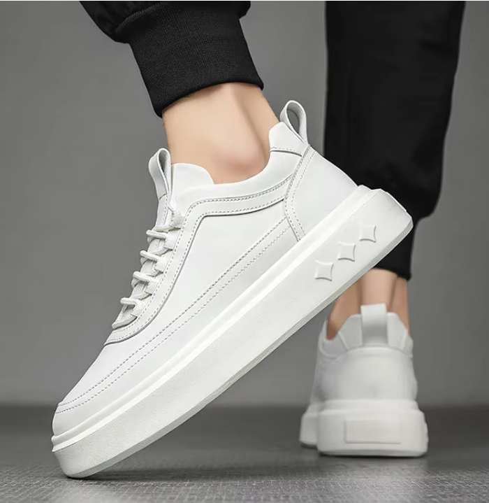 Mikee | Zeitlose Klassische Weiße Sneaker für Männer