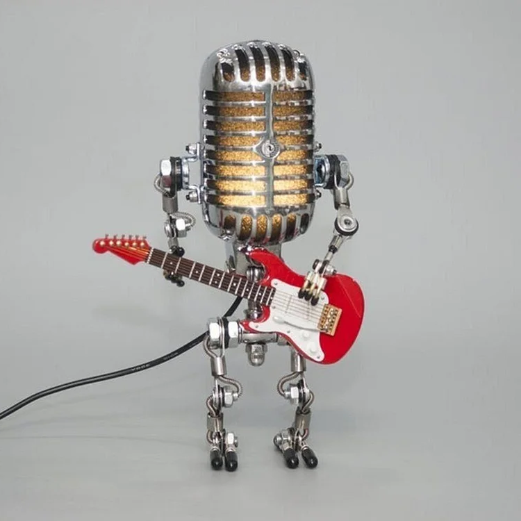 Vintage -Metallmikrofonroboter mit Gitarrenlampe 6