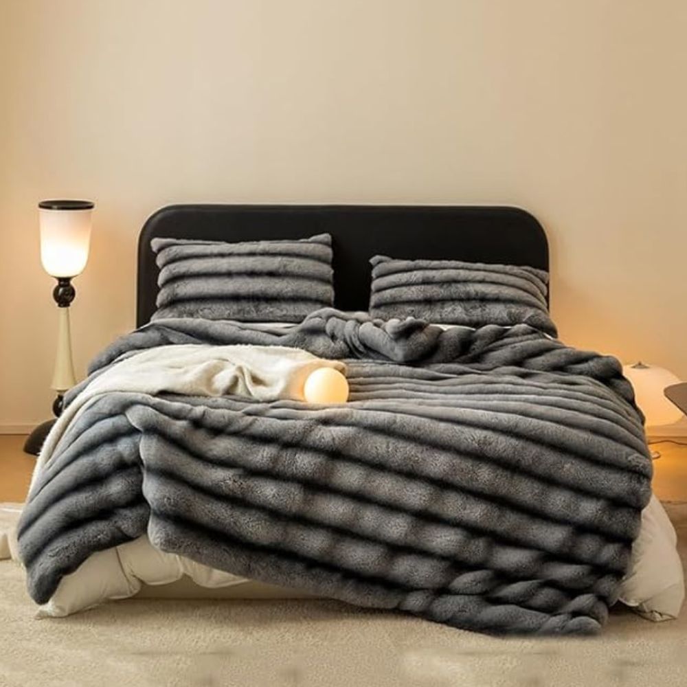 Weiche Kuscheldecke für Erwachsene aus Kunstfell für ganzjährigen Komfort 1