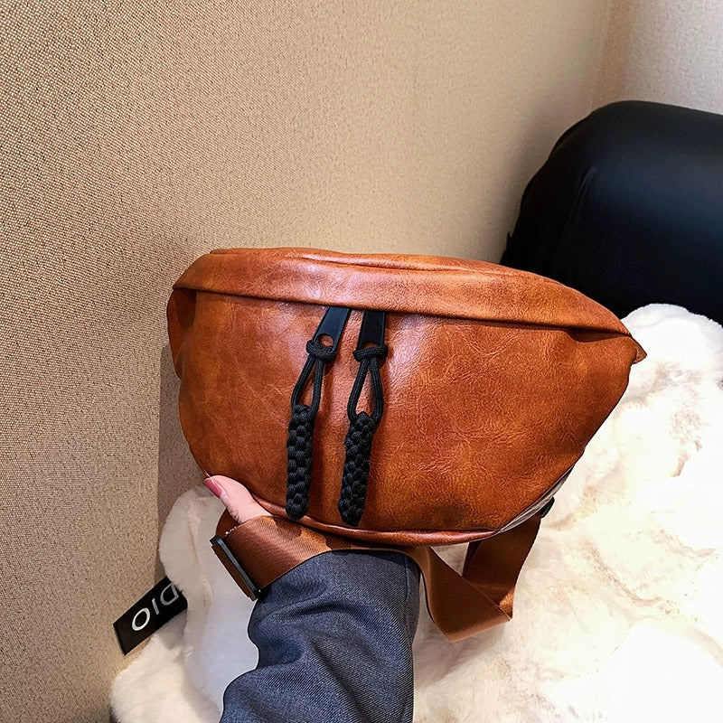 Amara | Minimalistische Kette PU-Leder Crossbody Bauchtasche