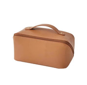 Livia | Schicke und stilvolle Reise-Kosmetik-Clutch