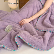 Winterdecke für Damen und Herren aus weichem Bouclé-Material 3