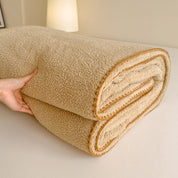 Winterdecke für Damen und Herren aus weichem Bouclé-Material 7