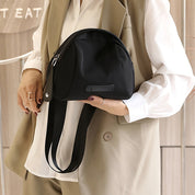 Vera | Kompakte Nylon Schultertasche