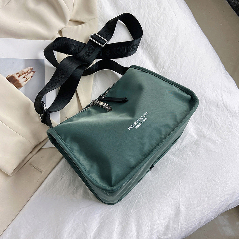 Lina | Multifunktionale Nylon Umhängetasche